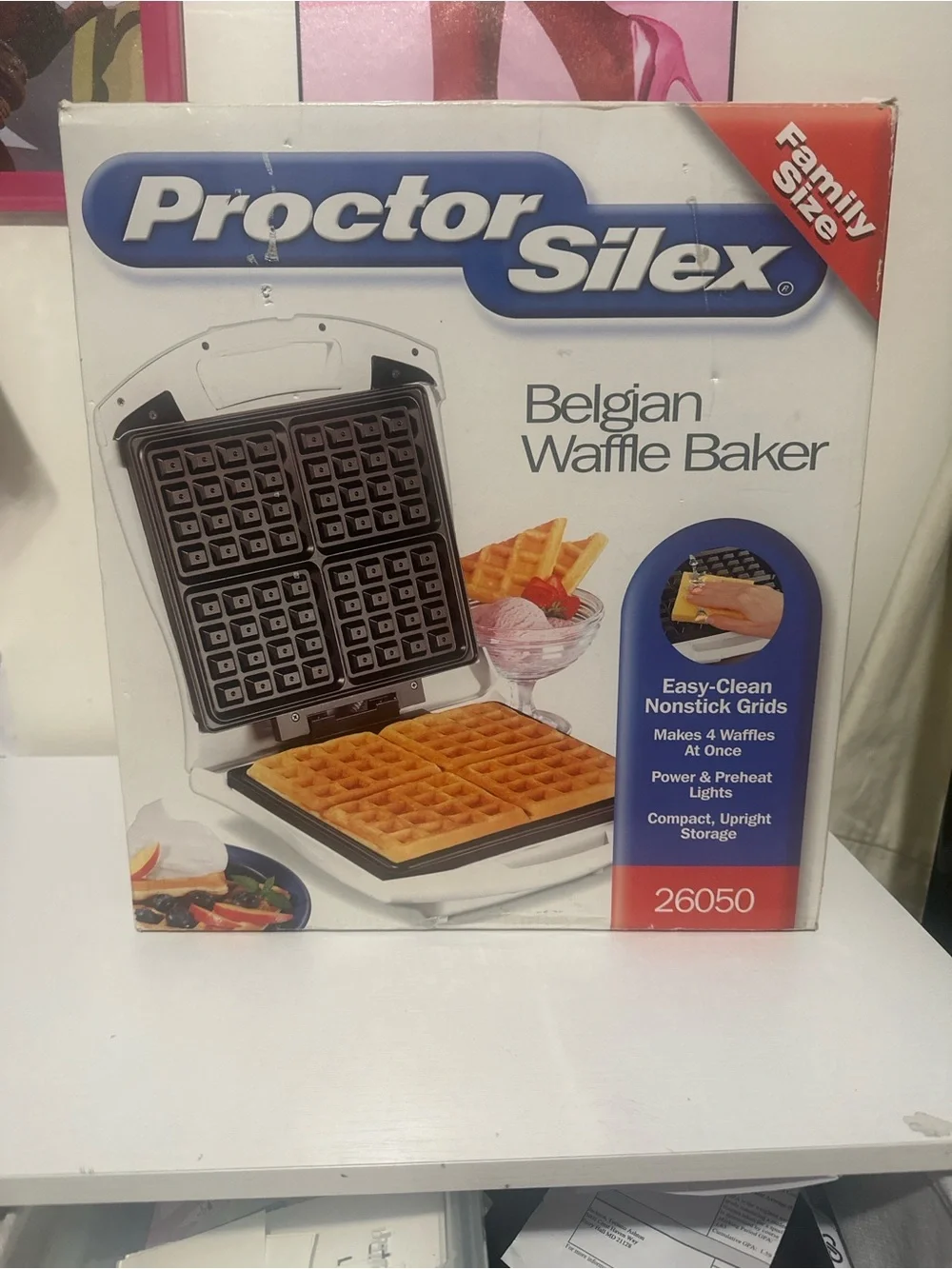 Proctor Silex Belgian Waffle Maker — White with Black Plates